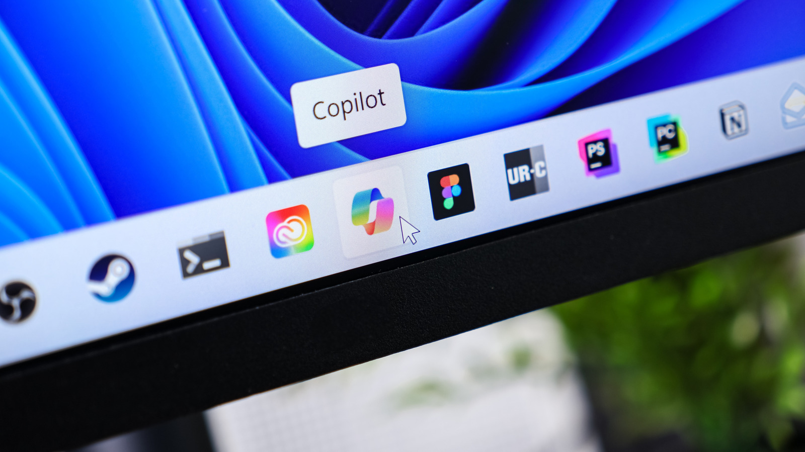 The safest and easiest way to remove junk apps in Windows ...