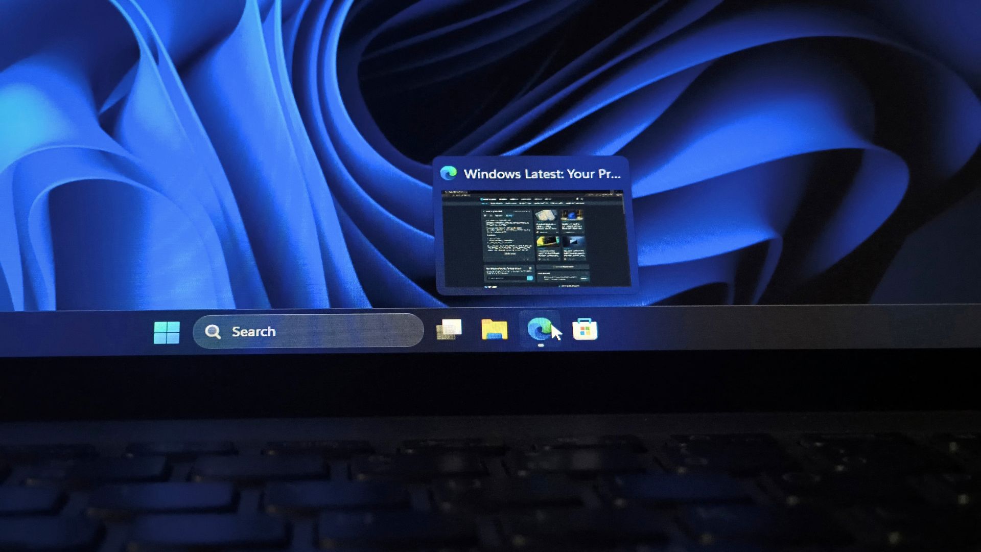 ### ⚡ Главное за 5 секунд - Microsoft тестирует новую настройку панели задач Windows 11 «Show taskbar previews as».